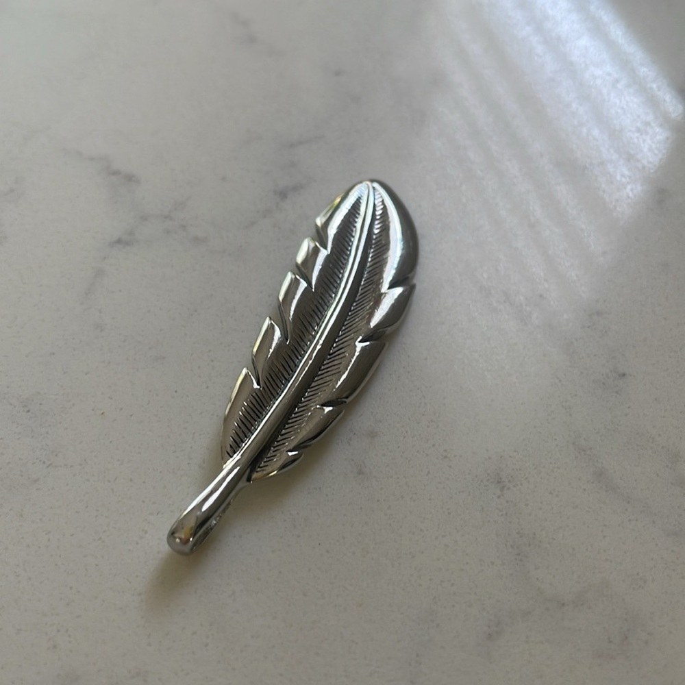 Ralph Lauren, Silver Feather Pendant - Picture 10 of 12